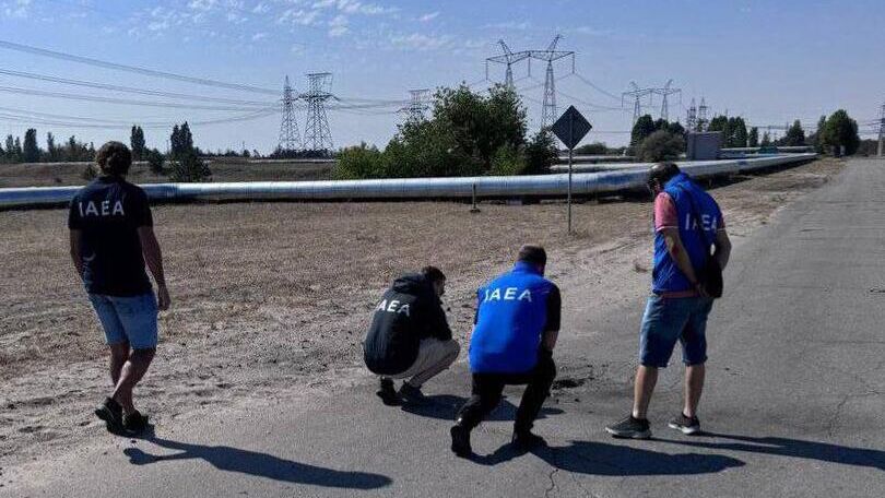 Последствия атаки дроном маршрута персонала Запорожской АЭС со стороны ВСУ  - РИА Новости, 1920, 17.08.2024