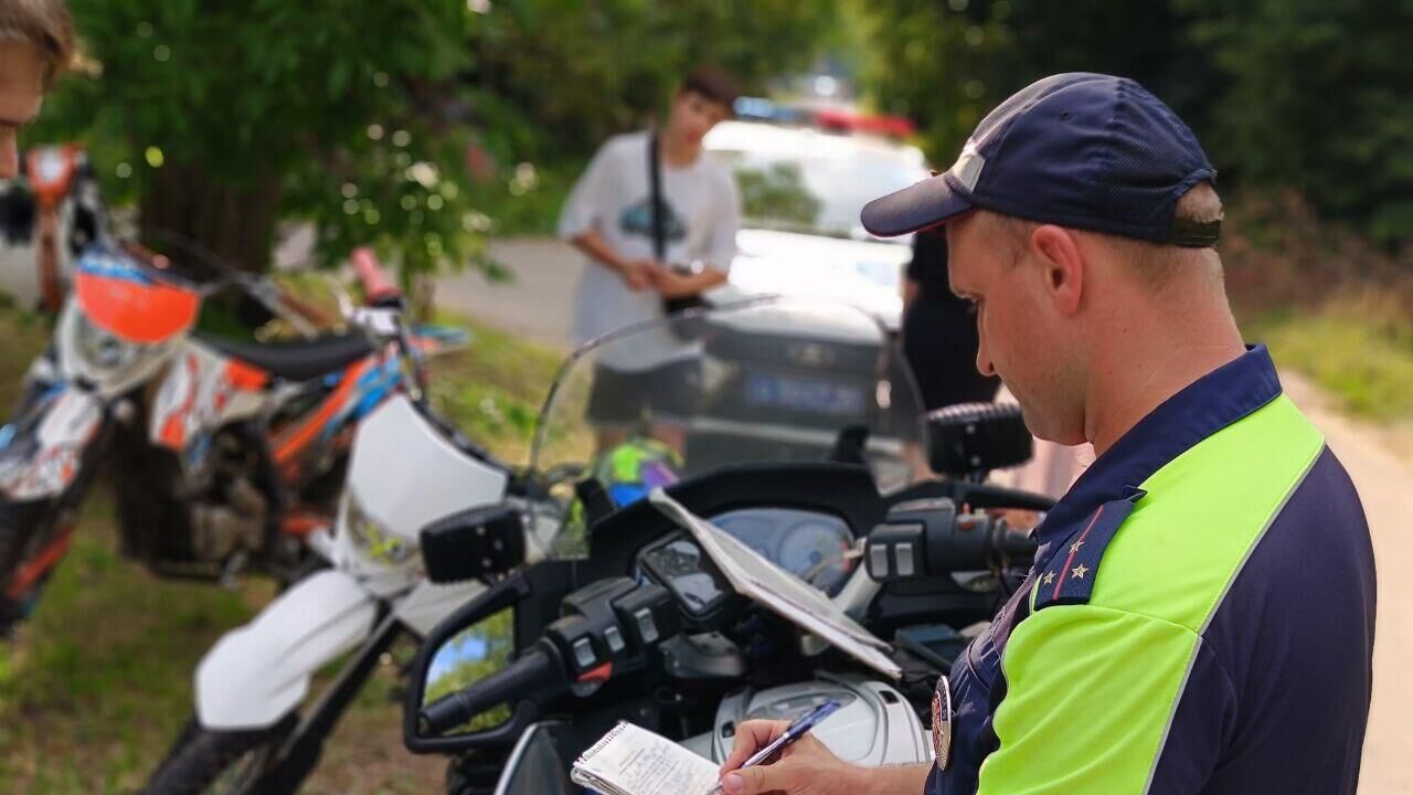 В Госавтоинспекции объяснили запрет поездок по дорогам на спортинвентаре - РИА Новости, 1920, 23.08.2024