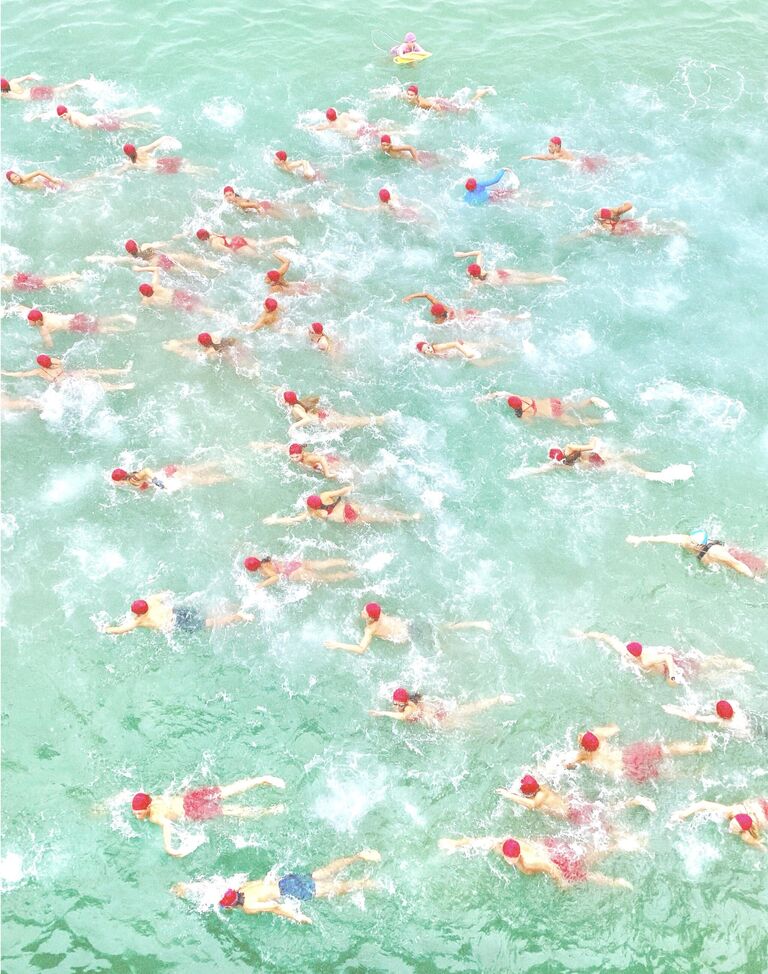 Снимок Lifeguard Camp фотографа из США Glen Wilbert, занявший 1 место в категории Photographer of the Year конкурса IPPAWARDS 2024