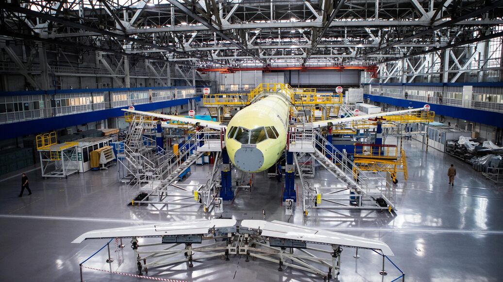 Чемезов рассказал, когда начнется серийное производство МС-21 и SJ-100