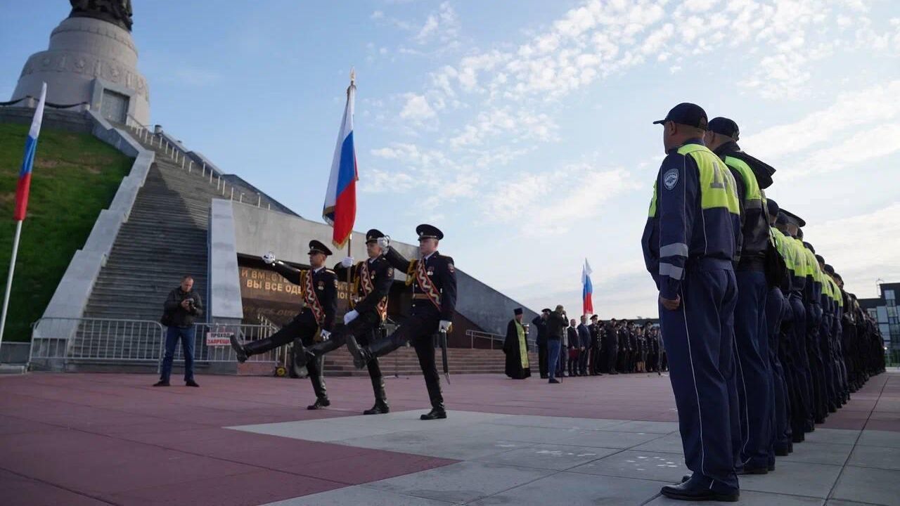 Отряд полицейских из Кузбасса отправился в Херсонскую область для поддержания общественного порядка. 30 августа 2024 - РИА Новости, 1920, 30.08.2024