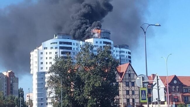 Пожар в многоэтажном жилом здании в центре Калининграда