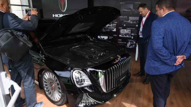 Автомобиль Хончи L1 (Hongqi L1) на ВЭФ-2024