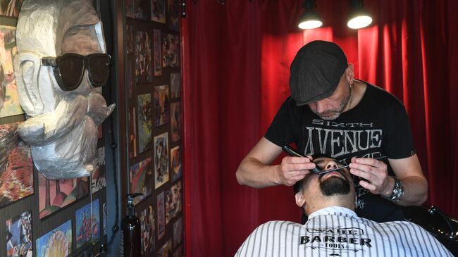 Передвижной барбершоп Boy Cut Barber Truck в Москве