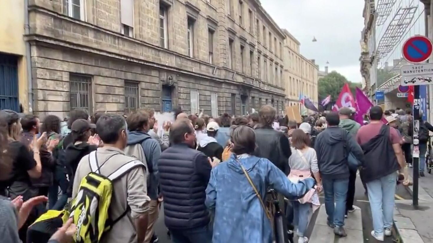 Демонстрация по призыву левых партий в знак протеста из-за назначения премьер-министром Мишеля Барнье в Бордо, Франция - РИА Новости, 1920, 07.09.2024