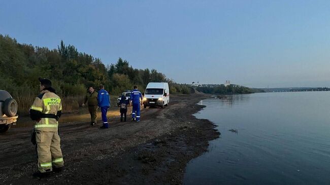 Место происшествия, где прицеп с лодкой утащил автомобиль с пассажирами в водоем в Башкирии