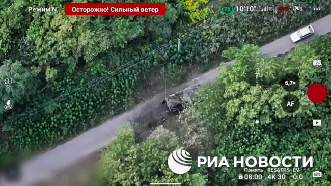 Российский военный в Курской области уничтожил БМП ВСУ канистрой бензина