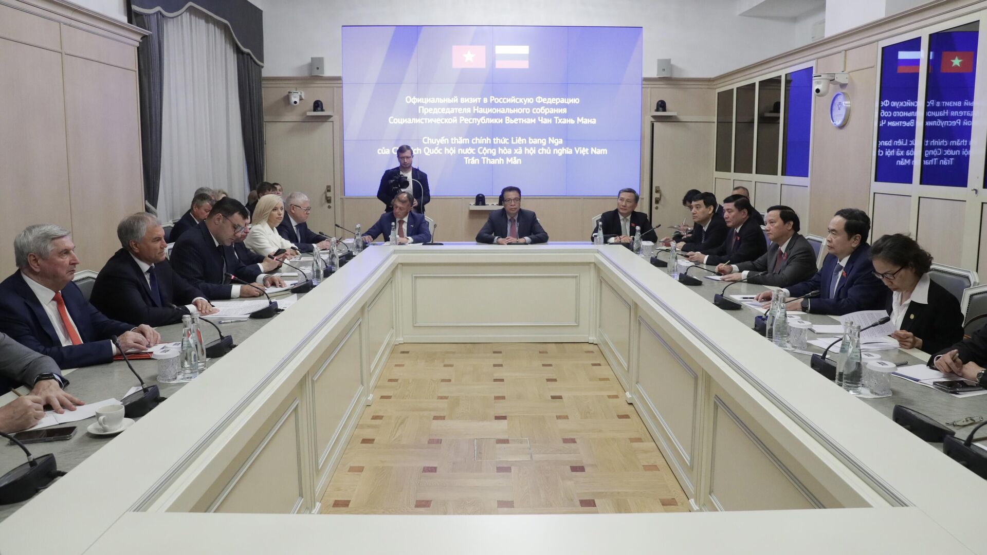 Встреча Председателя Национального собрания Социалистической Республики Вьетнам Чан Тхань Мана с Председателем Государственной Думы Вячеславом Володиным - РИА Новости, 1920, 18.09.2024