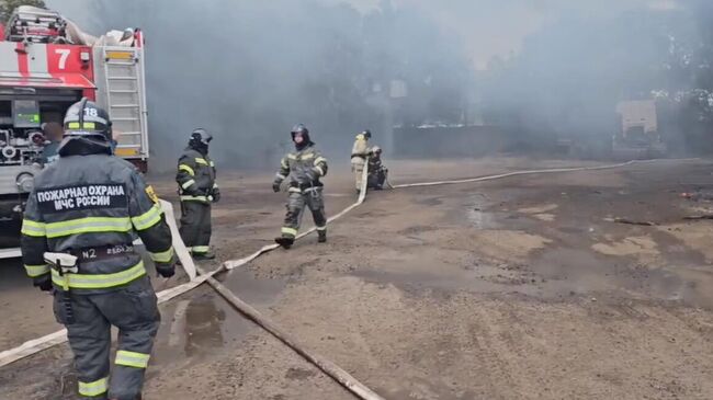 Ликвидация пожара в цехах по производству резино-технических изделий в поселке Скоропусковской в Подмосковье. 12 сентября 2024