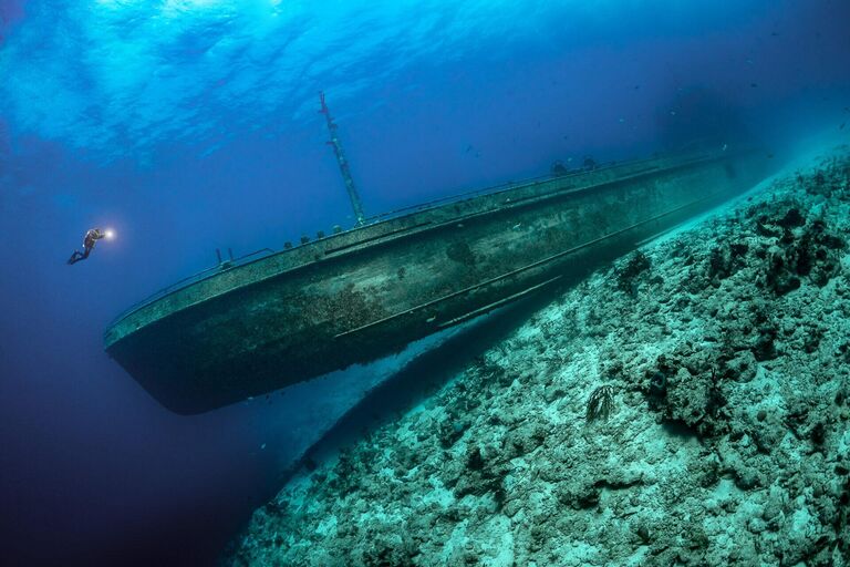 Работа фотографа Tobias Friedrich из Германии, занявшая первое место в категории Adventure Photographer of the Year конкурса Ocean Photographer of the Year 2024