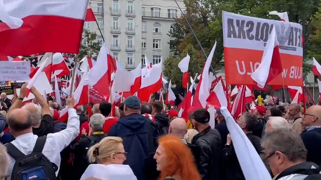 Антиправительственная акция оппозиции в центре Варшавы