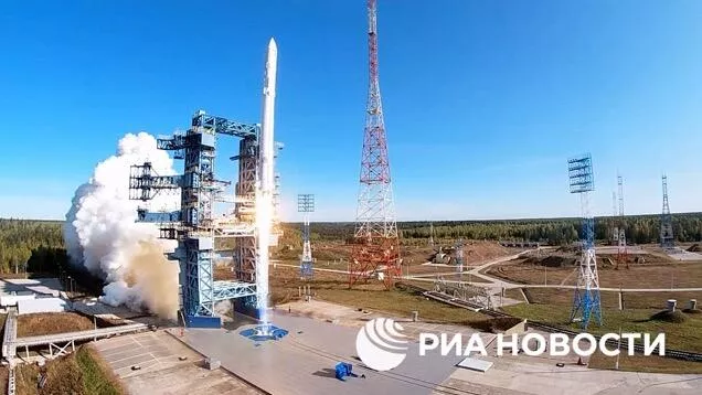 Запуск ракеты-носителя легкого класса Ангара-1.2 с военными спутниками с космодрома Плесецк