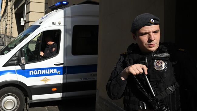 Полицейские