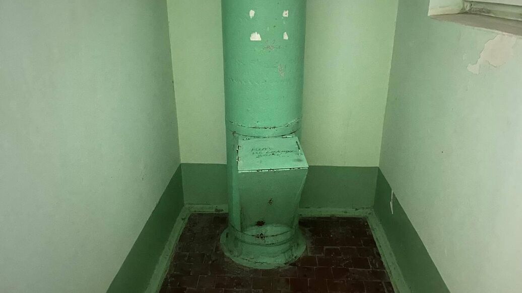 В Ростовской области мужчина выбросил знакомую в мусоропровод