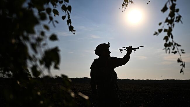 Военный ВС РФ держит БПЛА