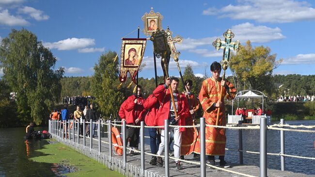 Участники XIII Елизаветинского крестного хода