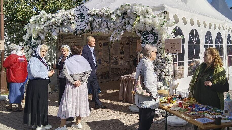 В Подмосковье началась благотворительная акция "День Белого цветка"