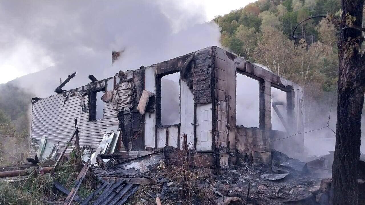 На месте пожара в деревне Черемшаны Дальнегорского городского округа - РИА Новости, 1920, 23.09.2024