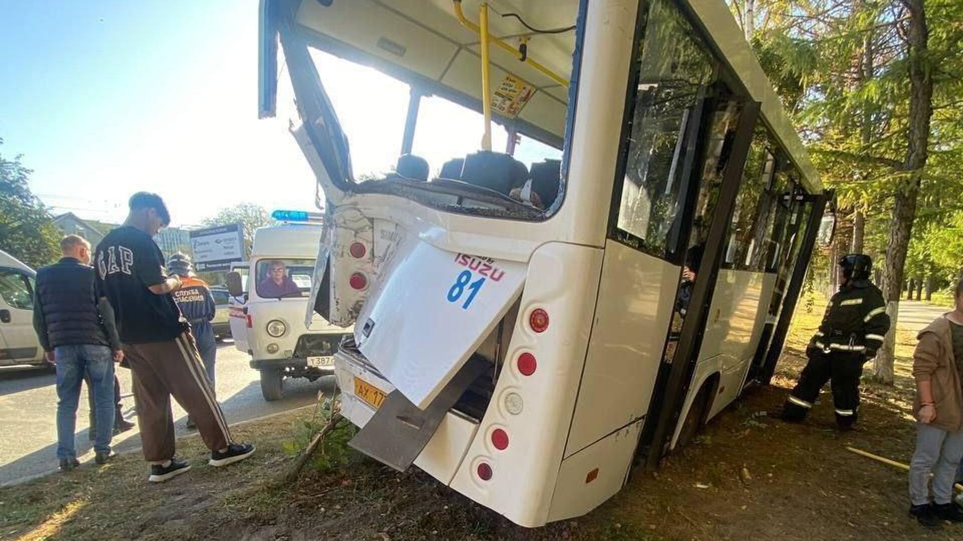 На месте ДТП с участием пассажирского автобуса в Ульяновске - РИА Новости, 1920, 24.09.2024