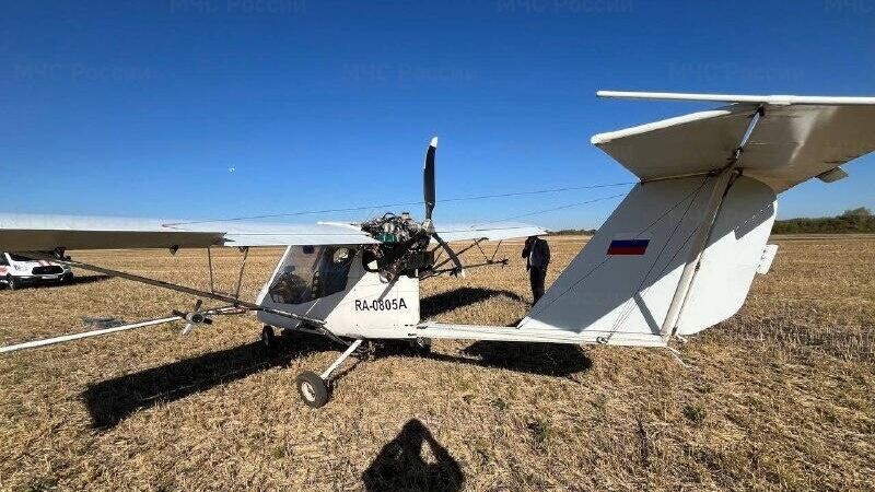 Место жесткой посадки легкомоторного самолета вблизи населенного пункта Березка Тамбовской области. 25 сентября 2024 - РИА Новости, 1920, 25.09.2024