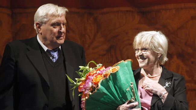 Актриса Алиса Фрейндлих и актер Олег Басилашвили Актриса Алиса Фрейндлих и актер Олег Басилашвили