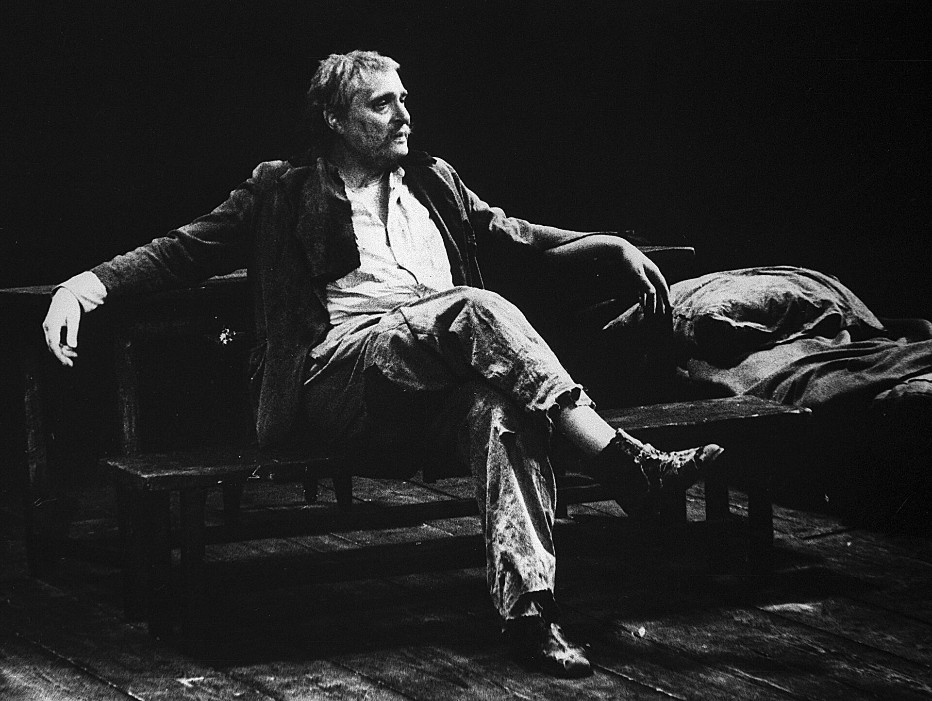 Сцена из спектакля На дне по пьесе М.Горького - РИА Новости, 1920, 25.10.2025