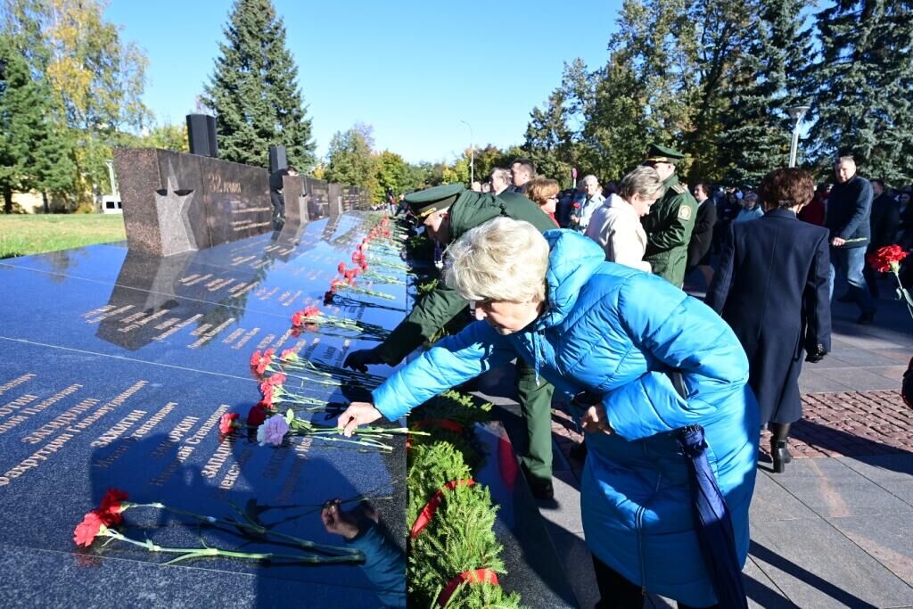 Память защитников Отечества почтили в День 80-летия освобождения Карелии - РИА Новости, 1920, 30.09.2024