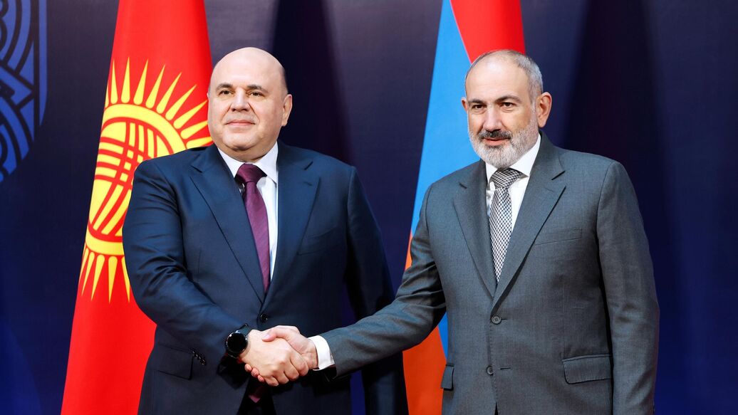 Мишустин встретился с Пашиняном на Алтае