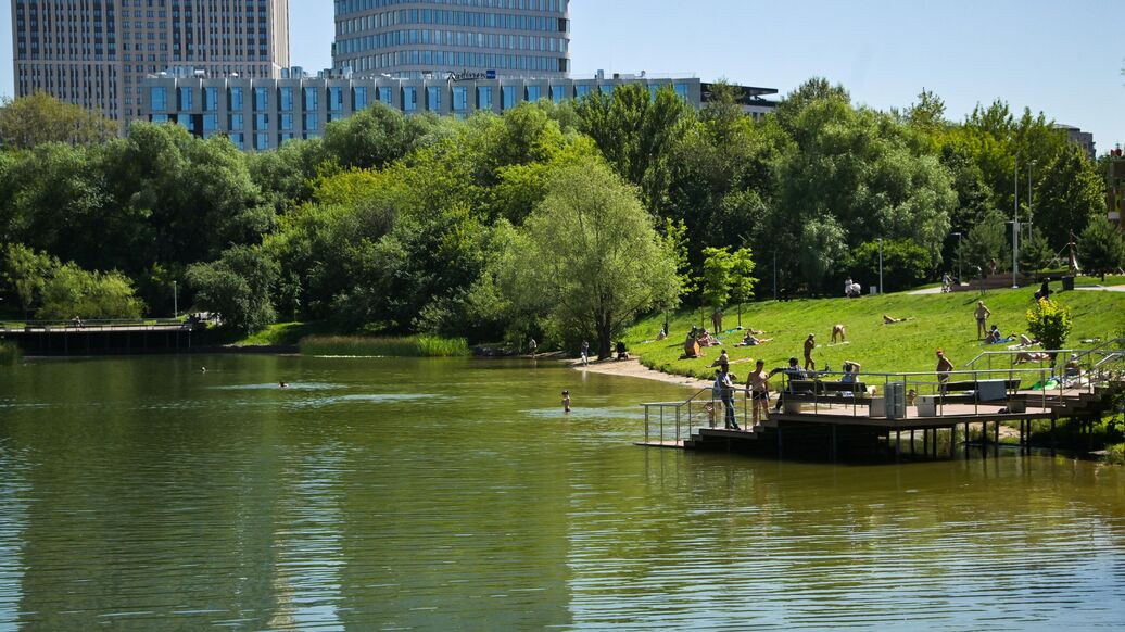 © РИА Новости / Владимир ФедоренкоПерейти в медиабанк<br>Жаркая погода. Архивное фото