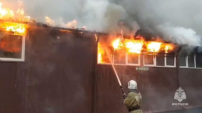 Кадры тушения центрального рынка в подмосковном Ногинске