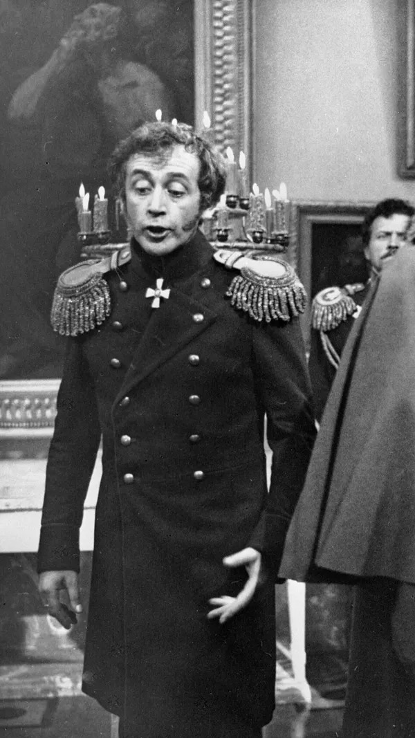 Василий Ливанов в роли Николая I в фильме `Звезда пленительного счастья`