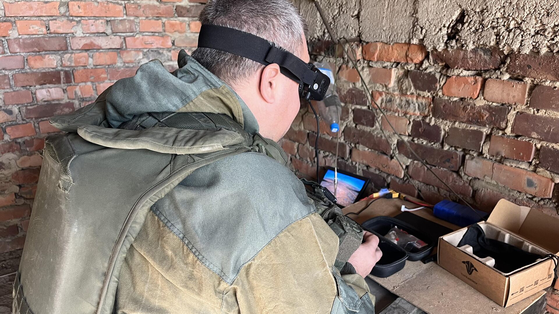 Бриз управляет дроном Бриз управляет дроном - РИА Новости, 1920, 15.10.2024