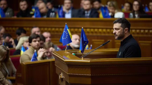 Владимир Зеленский во время выступления в Верховной раде Украины