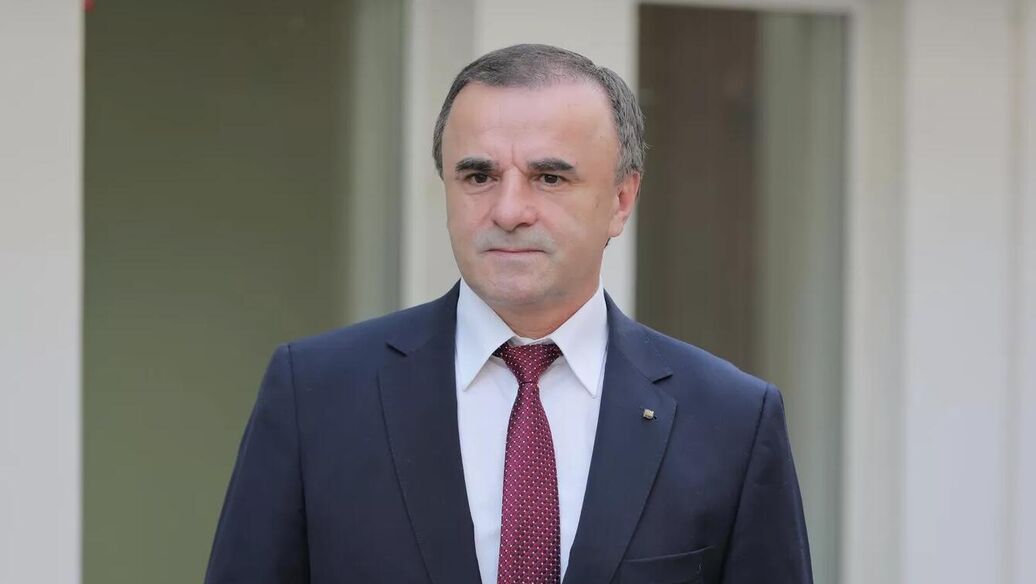 Экс-премьер Молдавии потребовал отставки членов ЦИК и пересчета голосов