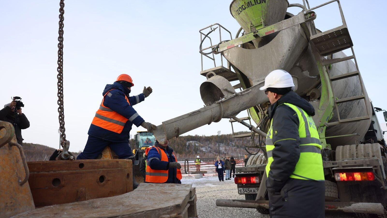 Торжественная церемонии старта строительства Ленского моста в Якутии - РИА Новости, 1920, 17.10.2024