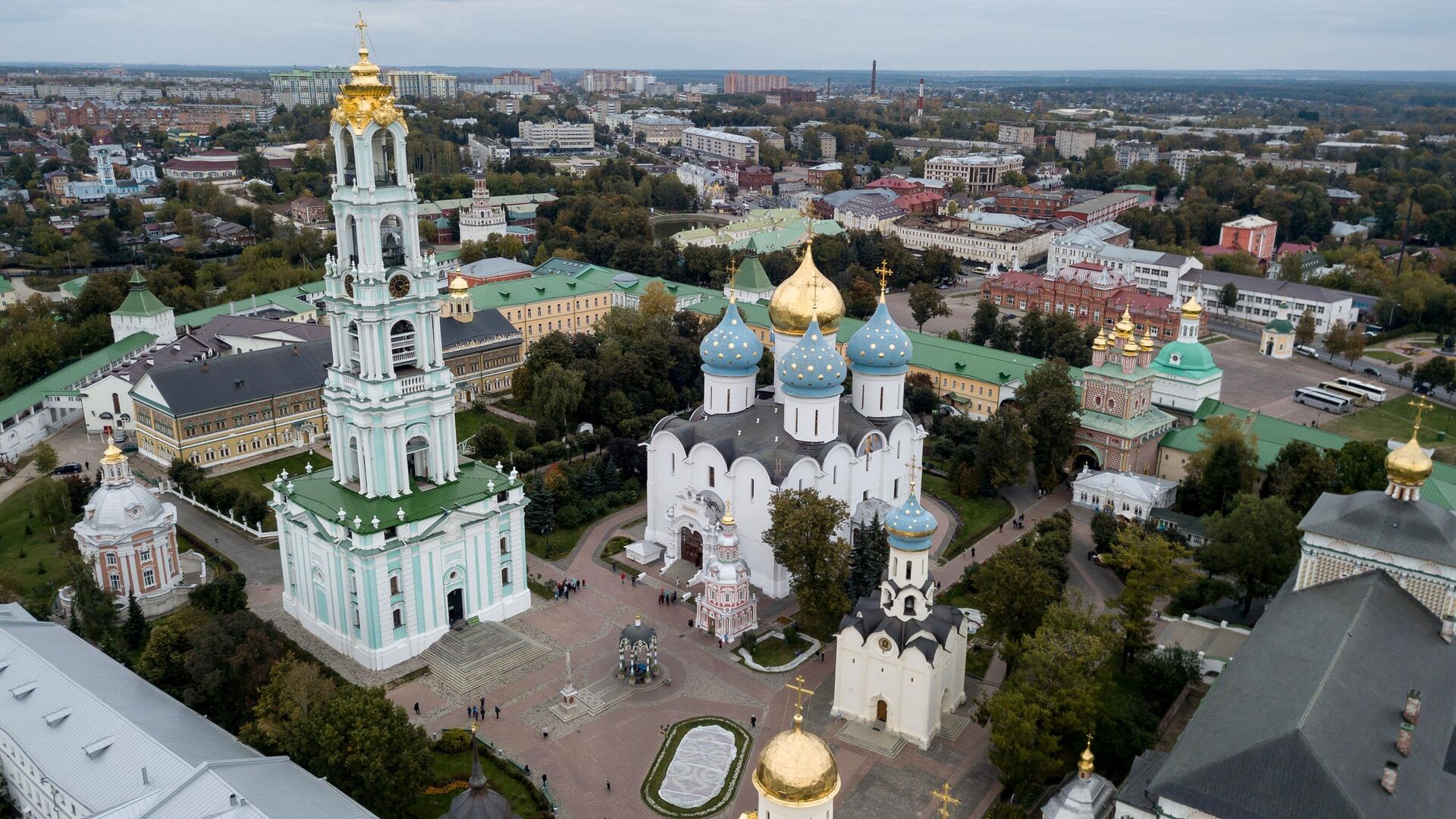 Троице-Сергиева лавра в городе Сергиев Посад Московской области - РИА Новости, 1920, 23.10.2024