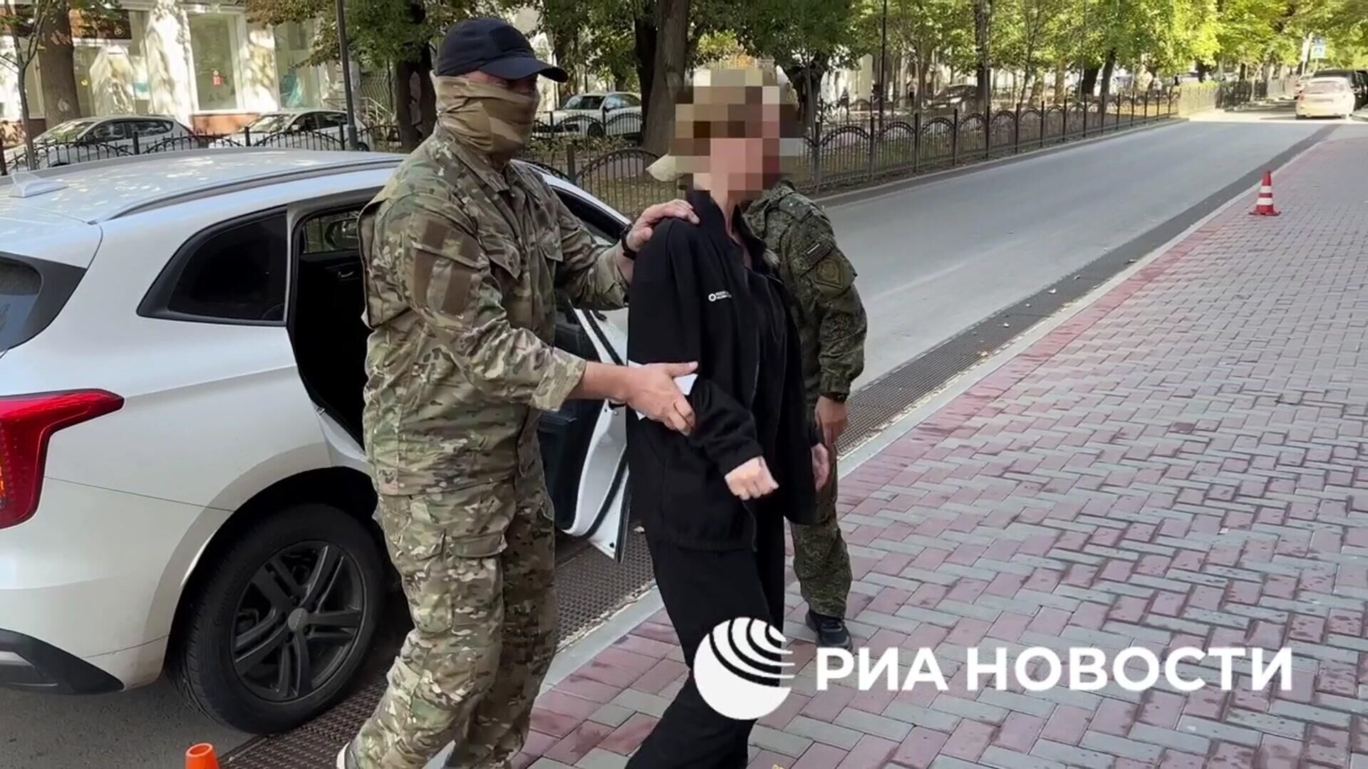 Задержание и допрос украинской шпионки в Херсонской области - РИА Новости, 1920, 18.10.2024