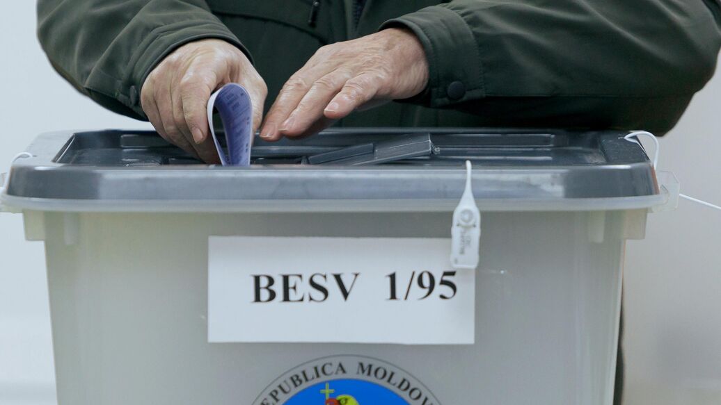 Оппозиция зафиксировала более 200 нарушений на выборах в Молдавии