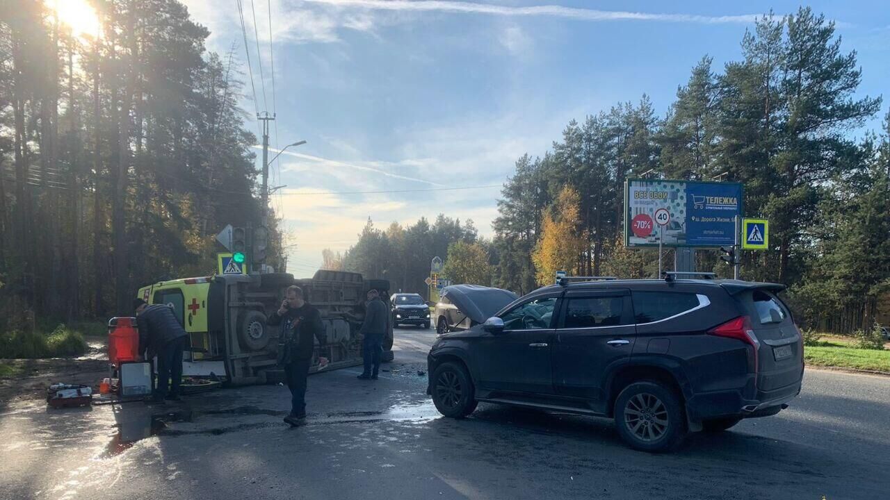 ДТП на перекрестке Колтушского и Южного шоссе в Всеволожске Ленинградской области - РИА Новости, 1920, 20.10.2024