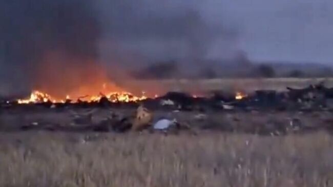 Место крушения транспортного самолета в Судане. Кадр видео