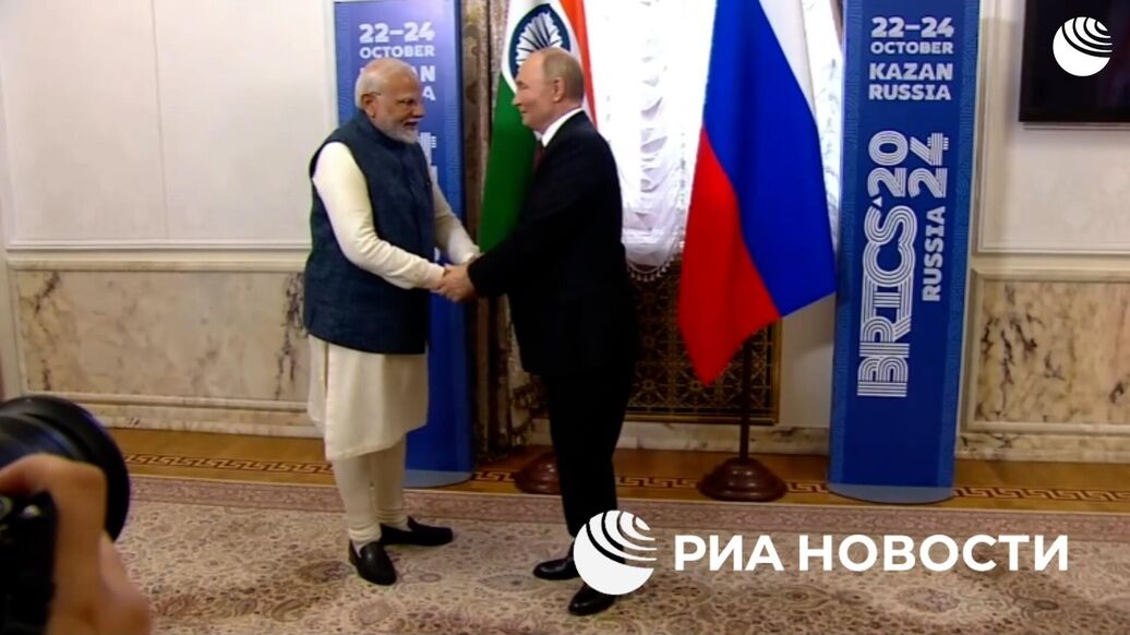 В Казани проходят переговоры Путина с Моди