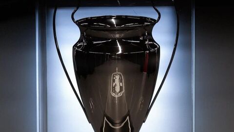 Трофей Лиги чемпионов УЕФА Трофей Лиги чемпионов УЕФА