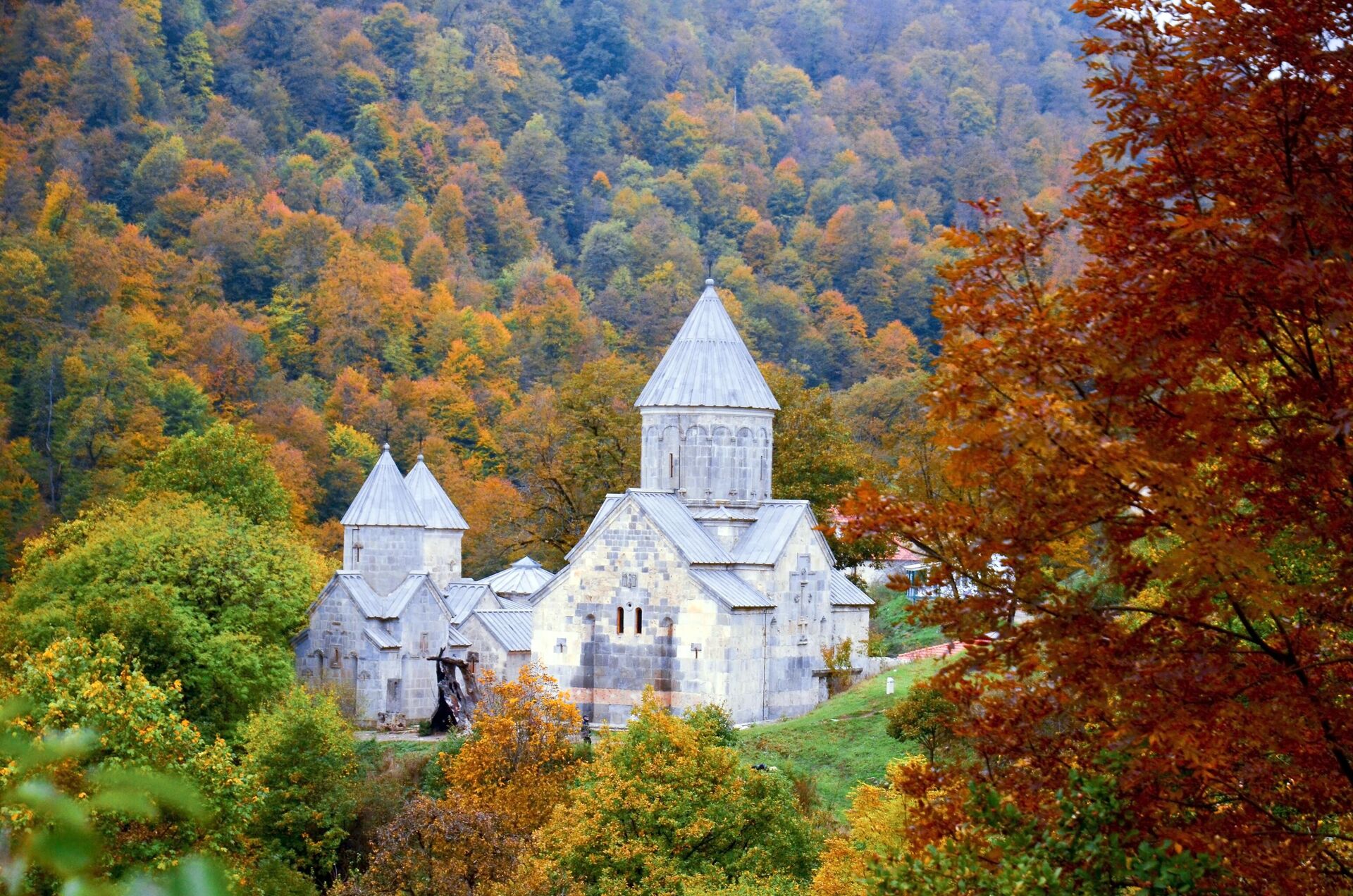 Армянский монастырь осенью - РИА Новости, 1920, 23.10.2024