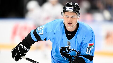 Хоккеист Динамо (Минск) Вадим Шипачев Хоккеист Динамо (Минск) Вадим Шипачев