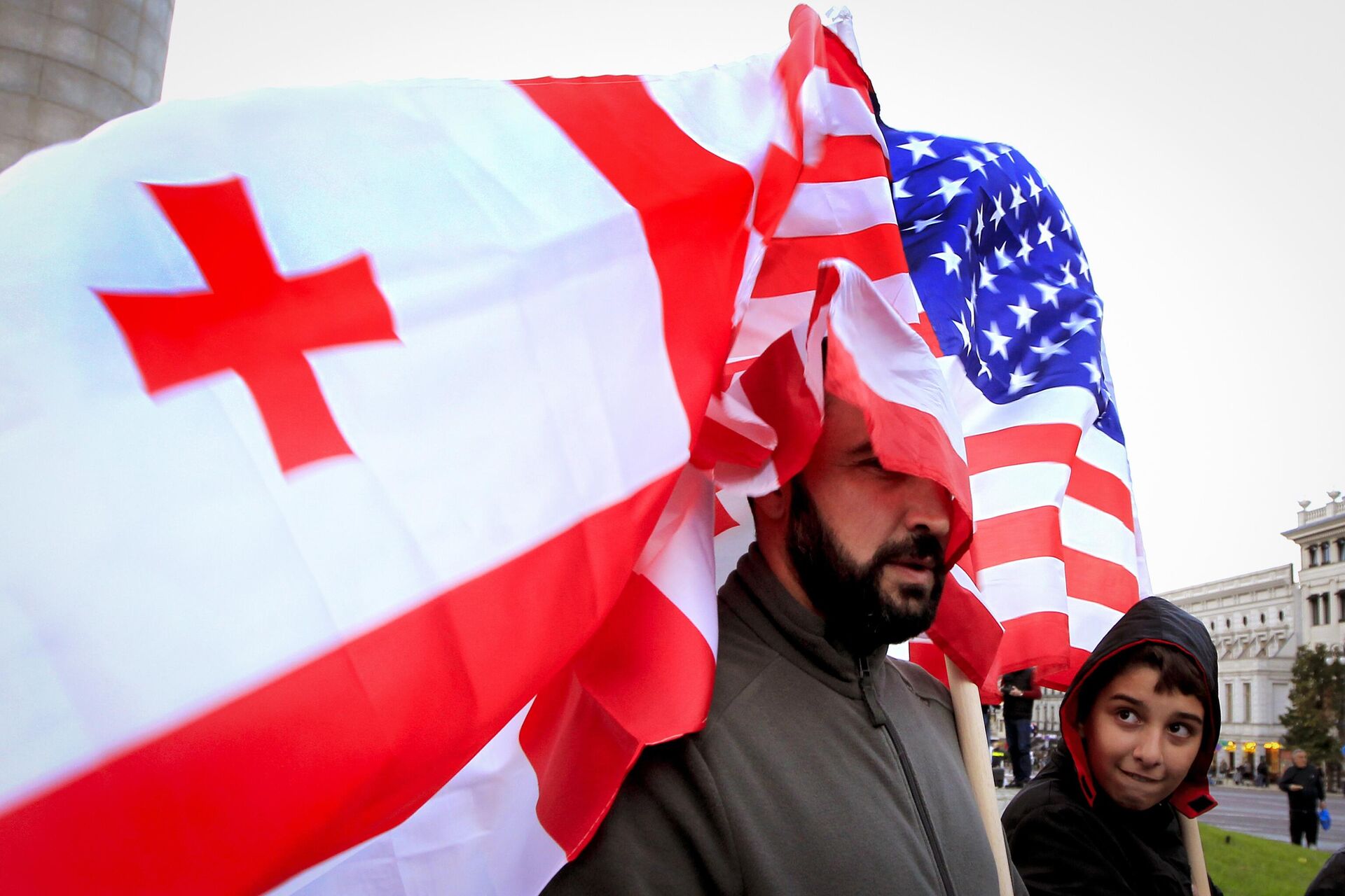 Митинг оппозиции в преддверии парламентских выборов в Тбилиси - РИА Новости, 1920, 08.11.2024