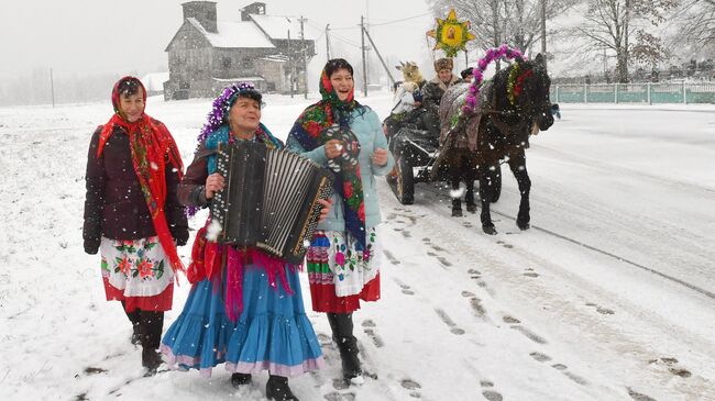 Участники святочных колядований