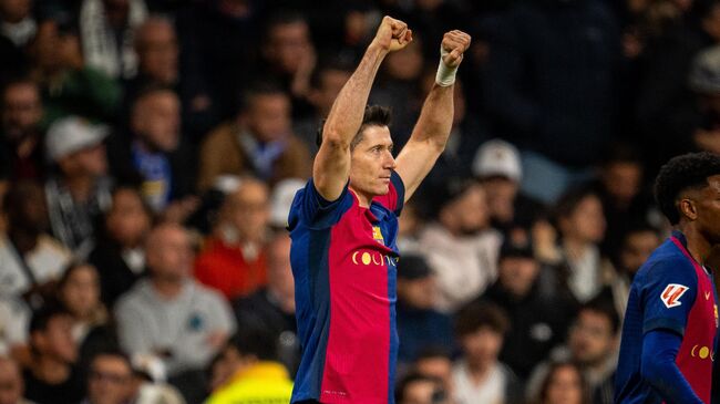 Футболист Барселоны Роберт Левандовски