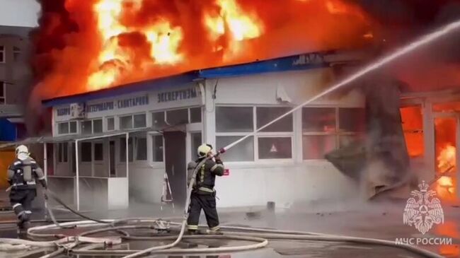 Тушение пожара на Кольцовском рынке в Воронеже