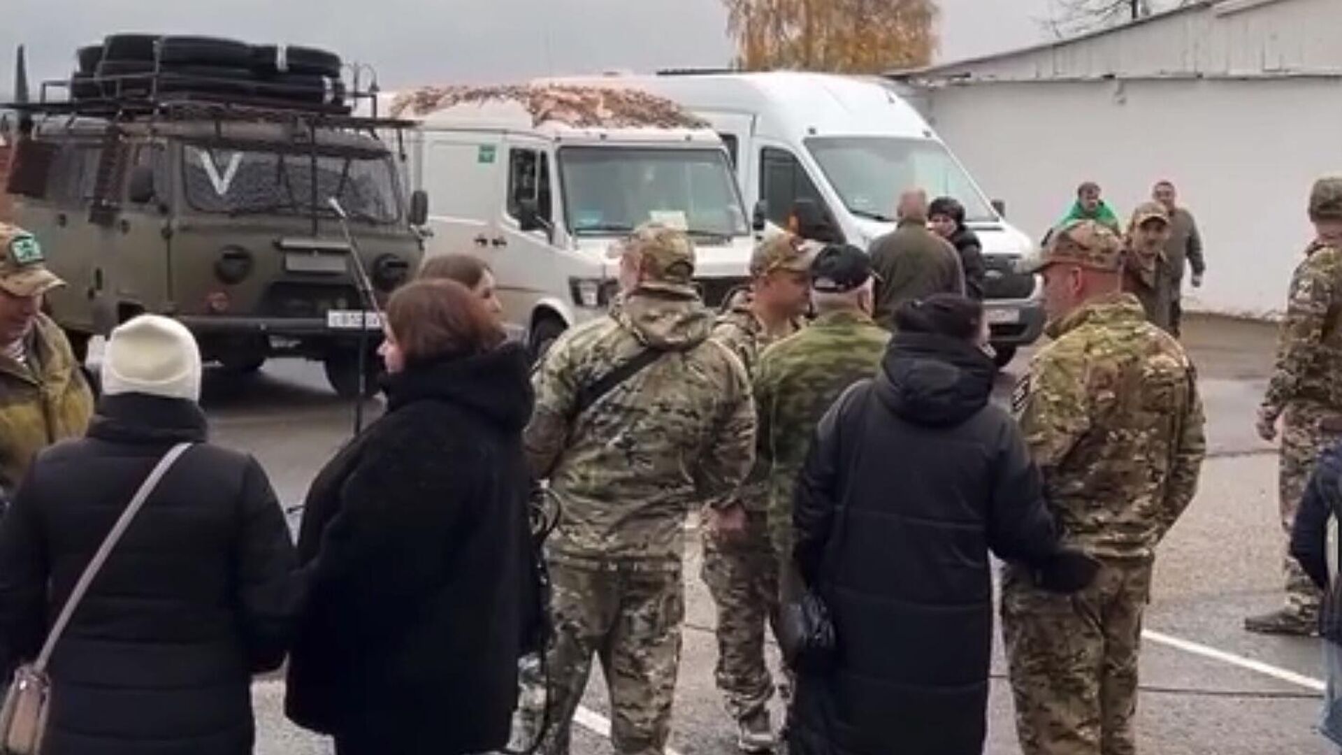 Кадр из видео отправки гуманитарного груза в зону СВО в Кировской области - РИА Новости, 1920, 28.10.2024