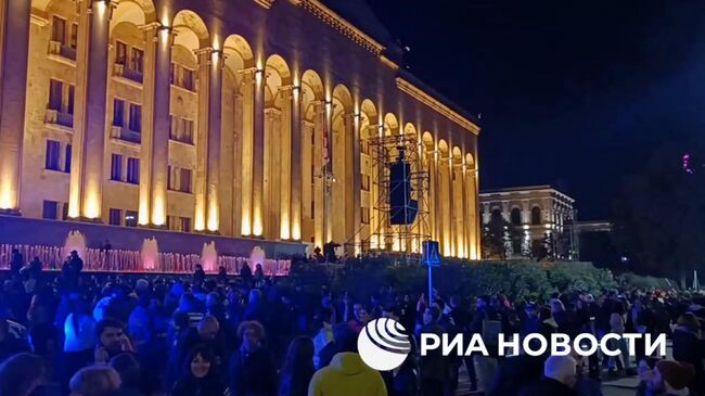  Часть протестующих расходится с митинга в Тбилиси 